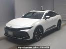 Toyota Crown Crossover TZSH35