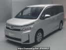 Toyota Voxy ZRR80G