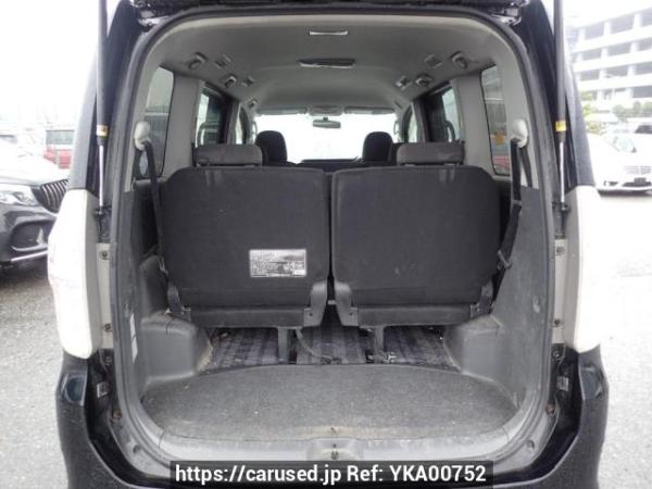 Used 2010 AT toyota noah ZRR70W Image[8]
