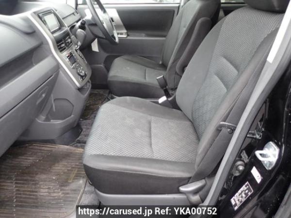 Used 2010 AT toyota noah ZRR70W Image[12]