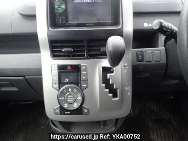 Used 2010 AT toyota noah ZRR70W Image[17]