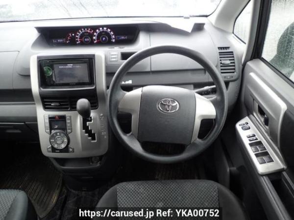 Used 2010 AT toyota noah ZRR70W Image[18]