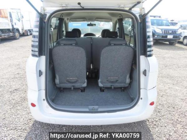 Used 2005 AT toyota sienta NCP81G Image[8]