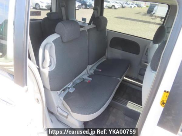 Used 2005 AT toyota sienta NCP81G Image[18]