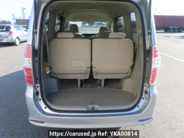 Used 2010 AT toyota noah ZRR70W Image[8]