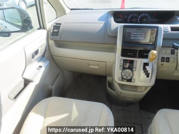 Used 2010 AT toyota noah ZRR70W Image[24]