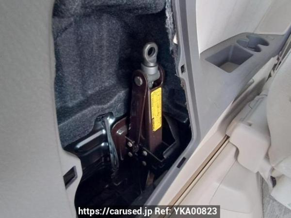 Used 2005 AT toyota alphard MNH10W Image[41]