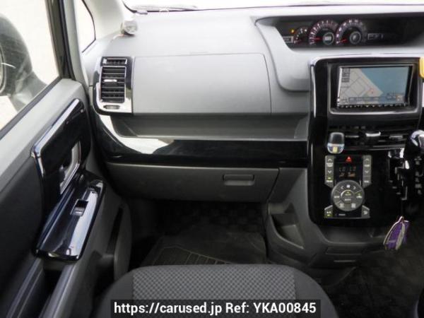 Used 2009 AT toyota noah ZRR70W Image[18]