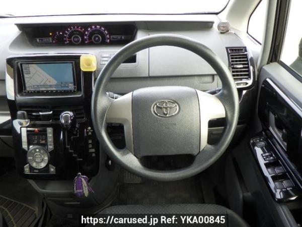 Used 2009 AT toyota noah ZRR70W Image[20]
