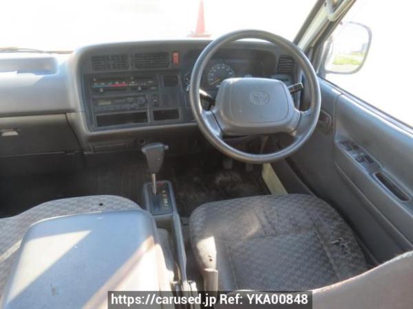 Used 2001 AT toyota regiusace-van RZH112V Image[23]