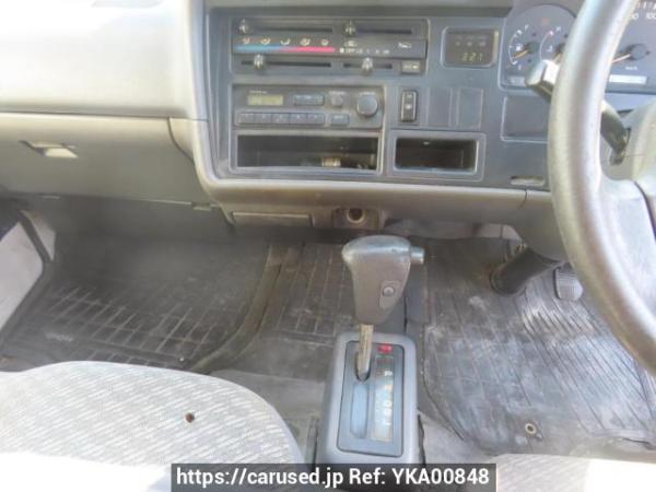 Used 2001 AT toyota regiusace-van RZH112V Image[26]