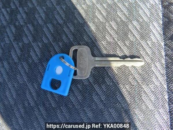 Used 2001 AT toyota regiusace-van RZH112V Image[30]