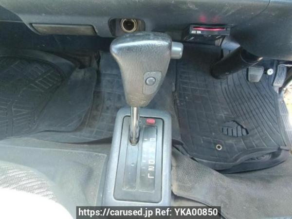 Used 2003 AT toyota hiace-van TRH122K Image[16]