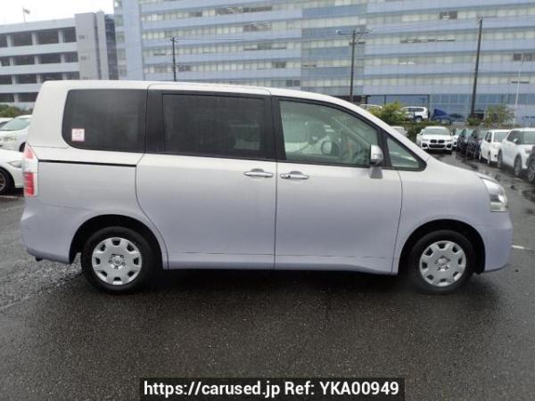 Used 2009 AT toyota noah ZRR70G Image[7]