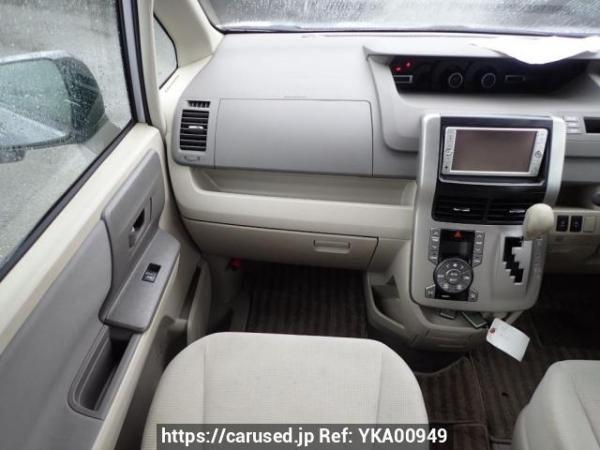 Used 2009 AT toyota noah ZRR70G Image[17]