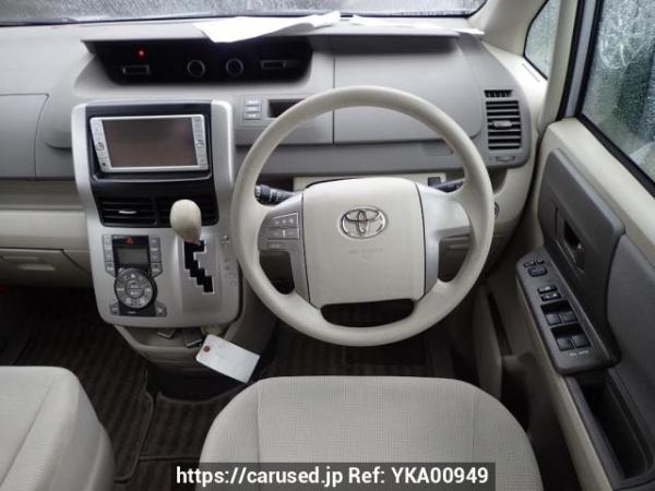 Used 2009 AT toyota noah ZRR70G Image[18]
