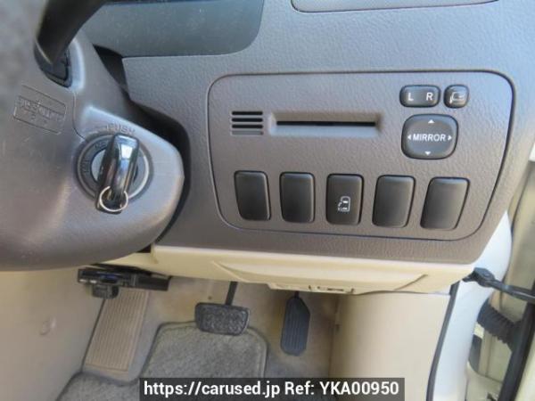 Used 2006 AT toyota alphard MNH10W Image[32]