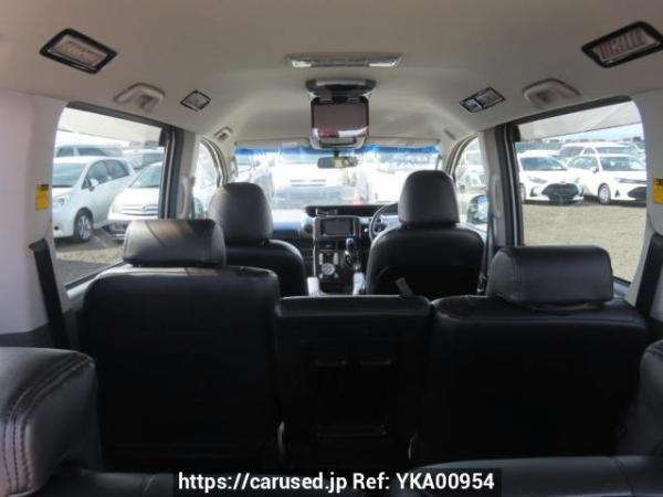 Used 2008 AT toyota voxy ZRR70W Image[9]