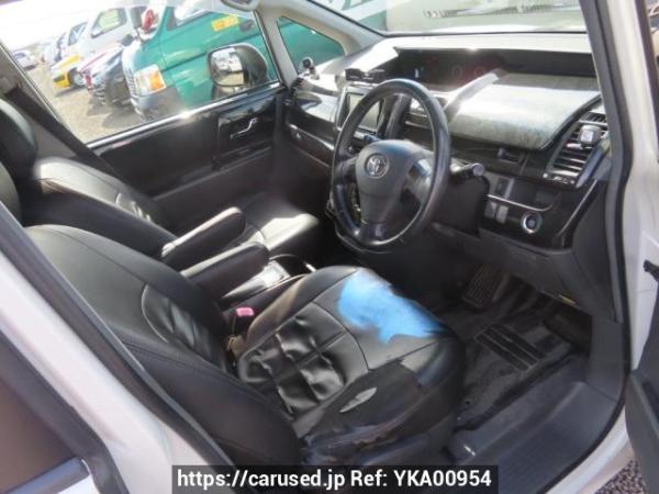 Used 2008 AT toyota voxy ZRR70W Image[13]
