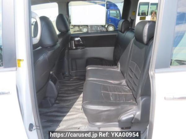 Used 2008 AT toyota voxy ZRR70W Image[19]