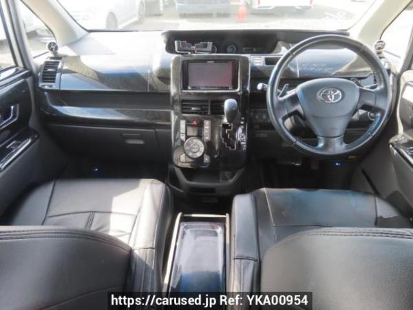 Used 2008 AT toyota voxy ZRR70W Image[23]