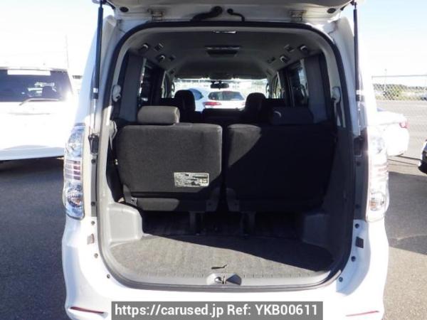 Used 2009 AT toyota voxy ZRR70W Image[6]