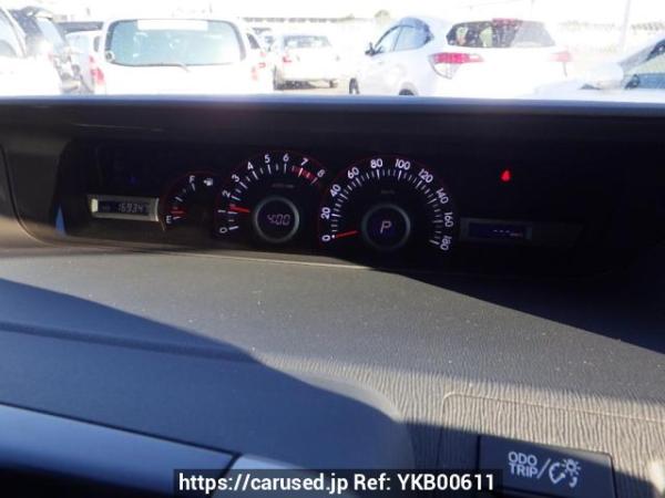 Used 2009 AT toyota voxy ZRR70W Image[21]