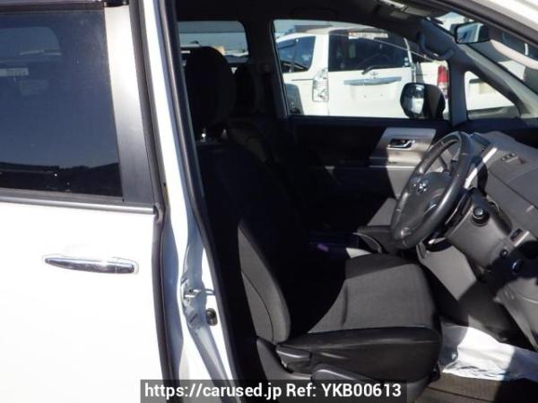 Used 2009 AT toyota voxy ZRR70W Image[11]