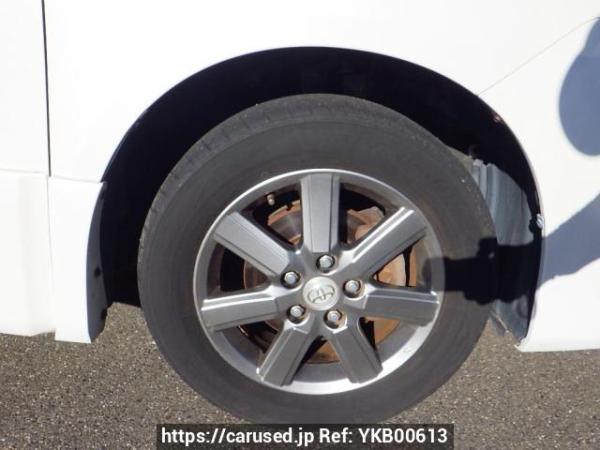 Used 2009 AT toyota voxy ZRR70W Image[32]