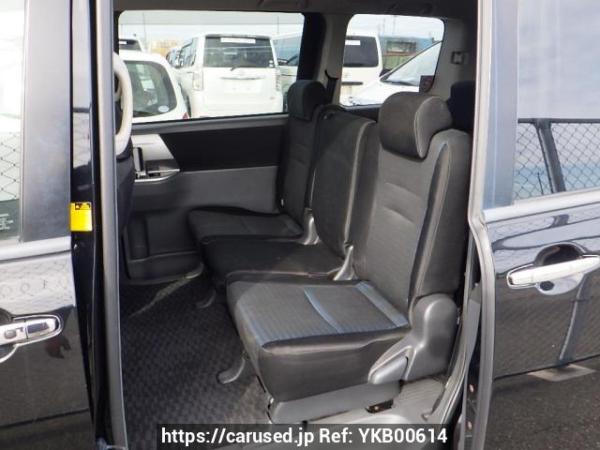 Used 2008 AT toyota voxy ZRR70W Image[15]