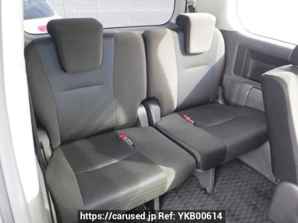 Used 2008 AT toyota voxy ZRR70W Image[16]