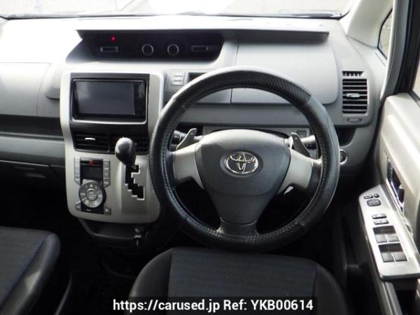 Used 2008 AT toyota voxy ZRR70W Image[19]