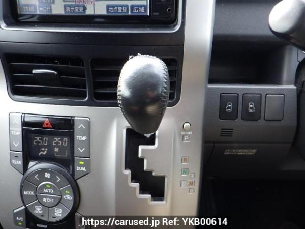 Used 2008 AT toyota voxy ZRR70W Image[26]