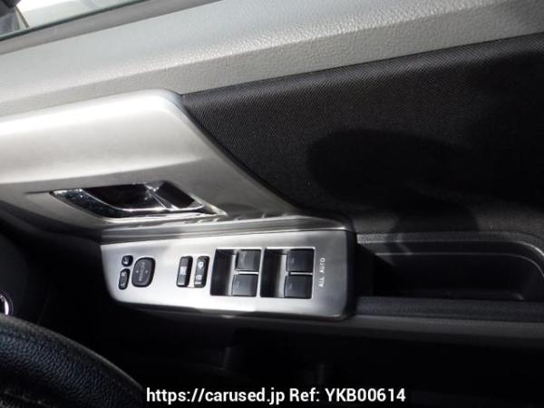 Used 2008 AT toyota voxy ZRR70W Image[30]