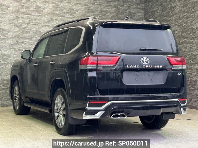 Buy Used 2023 Toyota Land Cruiser VJA300W (SP050D11) - Carused.jp