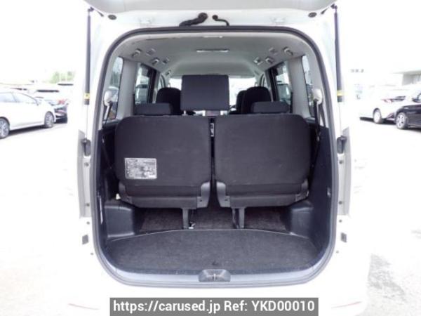 Used 2010 AT toyota voxy ZRR70W Image[8]