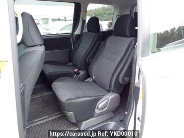 Used 2010 AT toyota voxy ZRR70W Image[15]