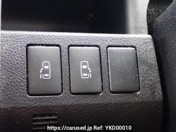 Used 2010 AT toyota voxy ZRR70W Image[27]