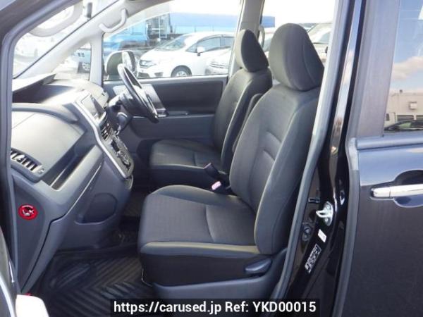Used 2010 AT toyota voxy ZRR70W Image[13]