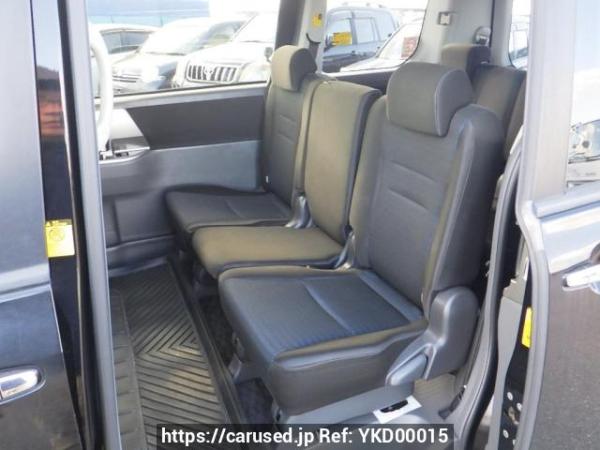 Used 2010 AT toyota voxy ZRR70W Image[15]