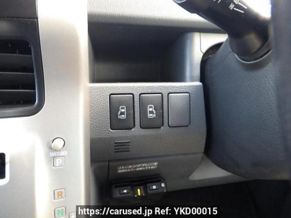 Used 2010 AT toyota voxy ZRR70W Image[27]