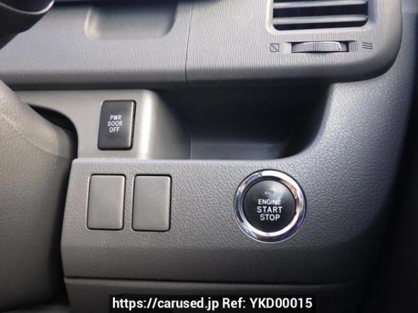 Used 2010 AT toyota voxy ZRR70W Image[28]