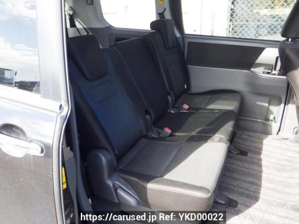Used 2010 AT toyota voxy ZRR70W Image[11]