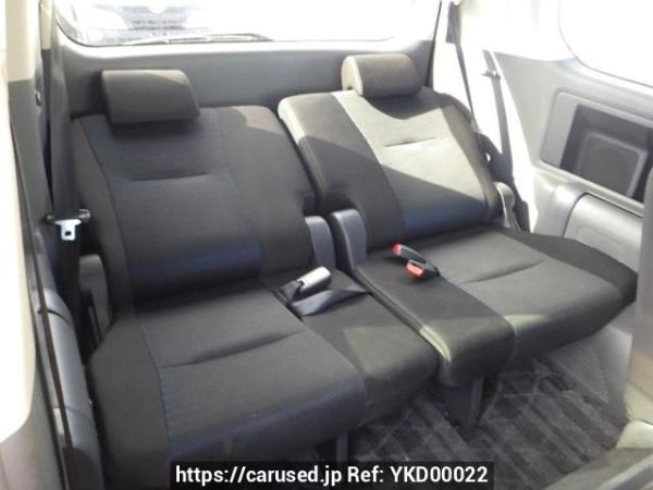 Used 2010 AT toyota voxy ZRR70W Image[13]