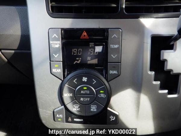 Used 2010 AT toyota voxy ZRR70W Image[20]