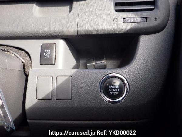 Used 2010 AT toyota voxy ZRR70W Image[24]