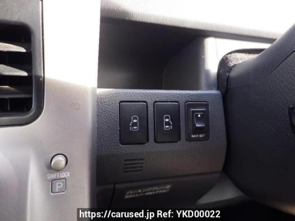 Used 2010 AT toyota voxy ZRR70W Image[25]
