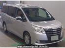 Toyota Noah ZWR80G