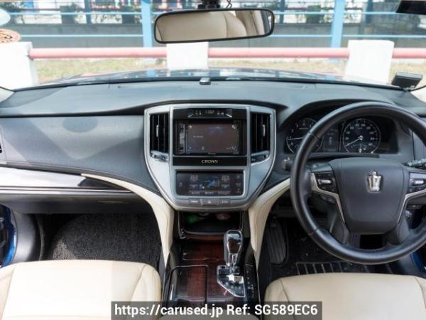 Used 2016 AT toyota crown-royal-series null Image[9]