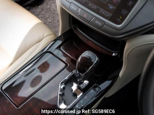 Used 2016 AT toyota crown-royal-series null Image[16]